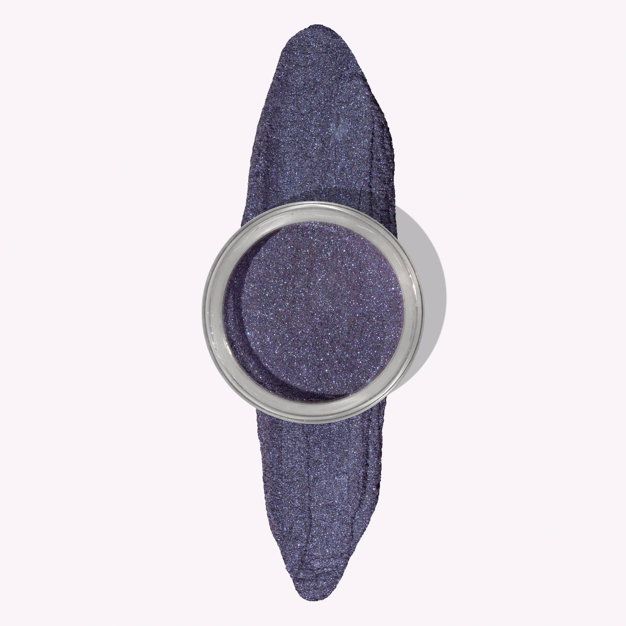 Headliner djup marinblått gnistrande nagellack för nageltrender 2024. Perfekt för hållbara naglar hemma och nagelkit, skimrar i alla ljus