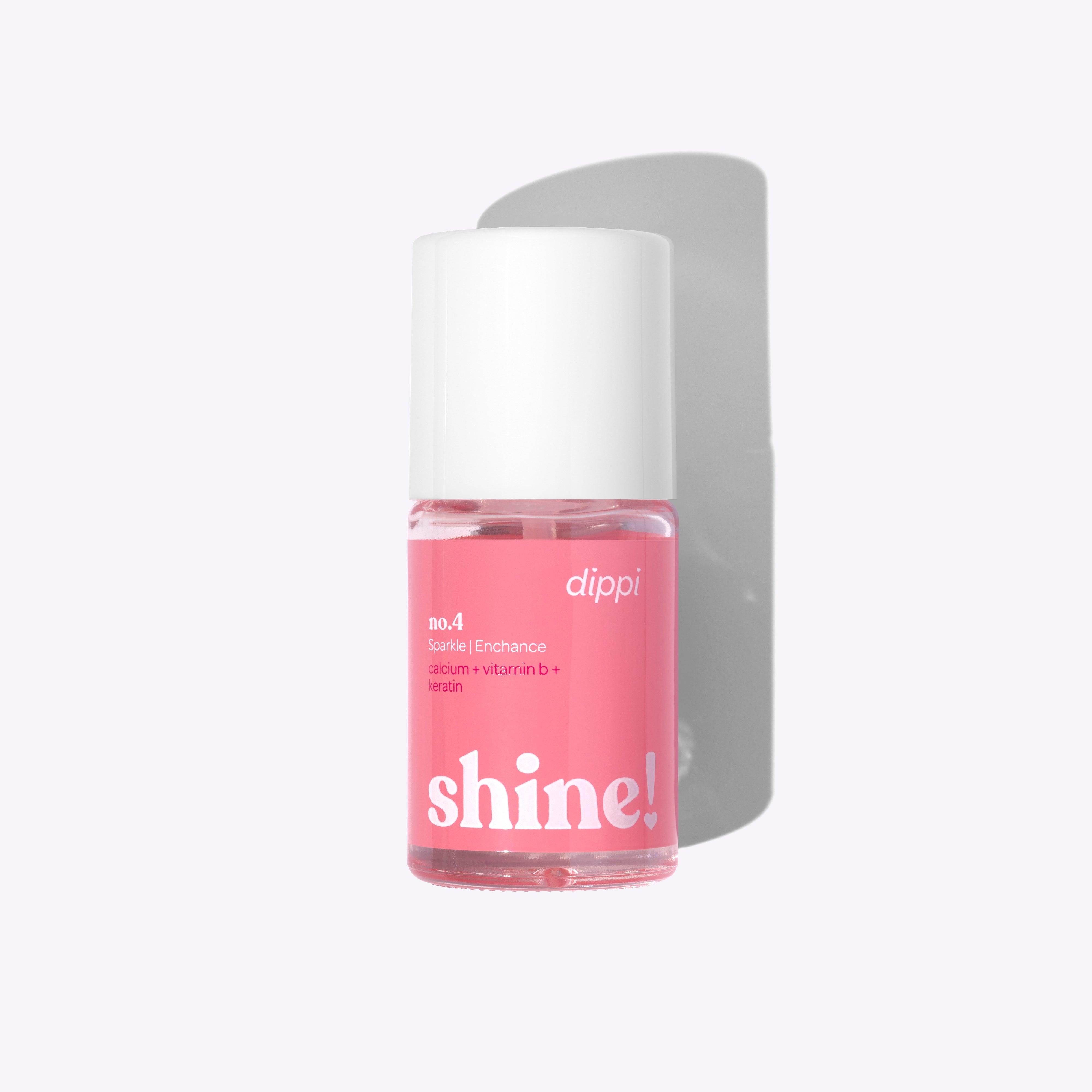 Shine sista vätskan för maximal glans för nageltrender 2024. Perfekt för hållbara naglar hemma och nagelkit, ger en vacker blank finish som fulländar manikyren