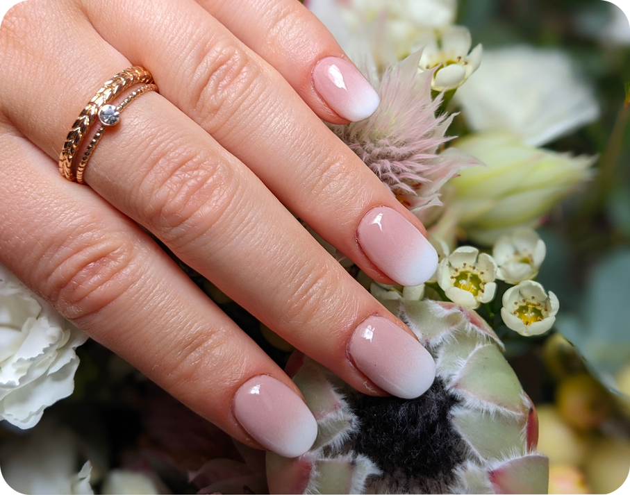 files/ombre-naglar-nude-vit-dippi.png